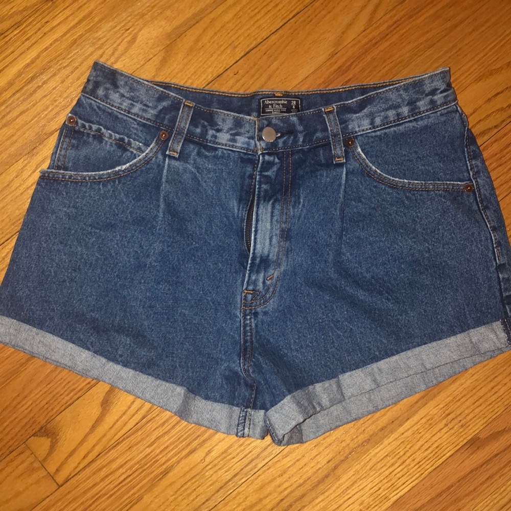 Abercrombie mom shorts